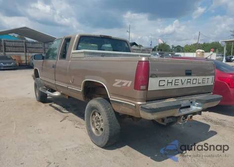 1997 Chevrolet K1500 Fleetside z USA, uszkodzony, nr VIN 2GCEK19R8V1161442